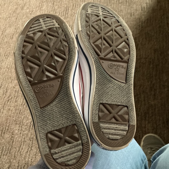 White cinched back converse - Picture 3 of 5